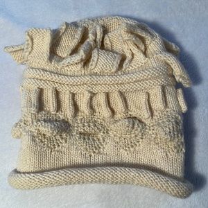 Mieko Mintz beanie/hat 🤍